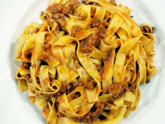 pappardelle bolognese